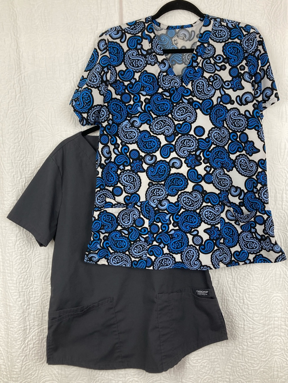 Cherokee & Divine Stretch 2-Pack Variety Scrub Tops sz M & L